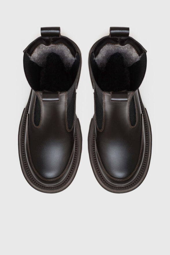 Ваші улюблені шоколадні Челсі в шкірі