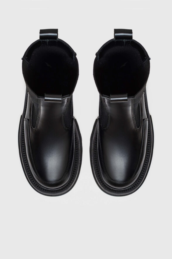 Ваші улюблені Челсі чорні в шкірі