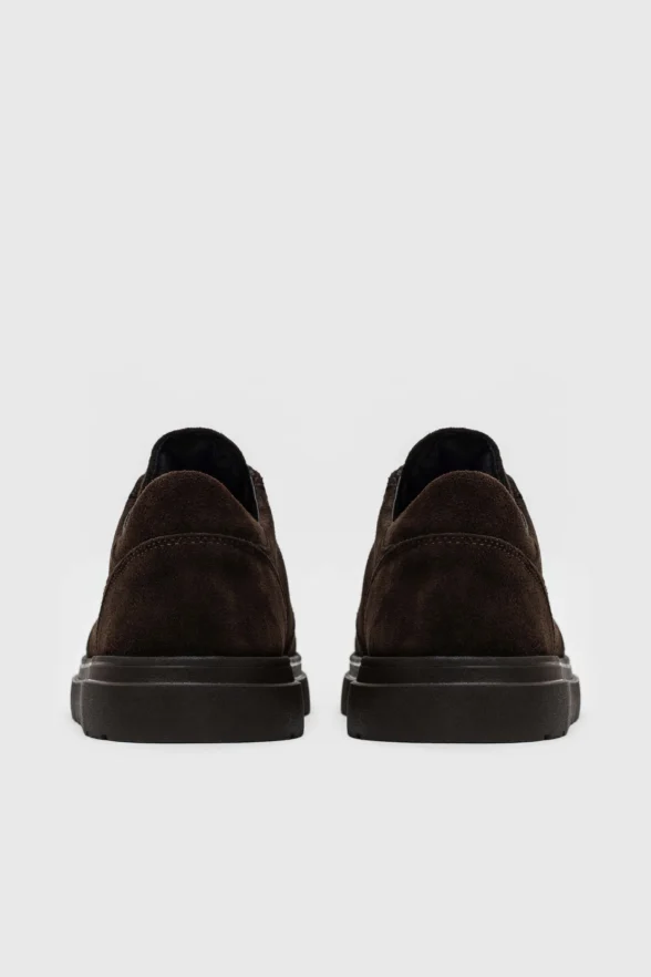 Анатомічні шоколадні кросівки