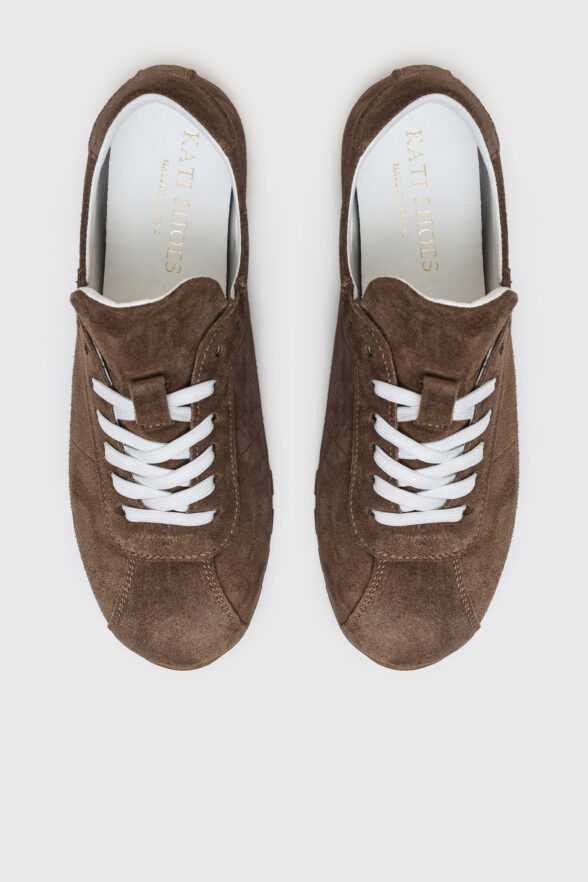 Низькі кросівки з закругленим носиком