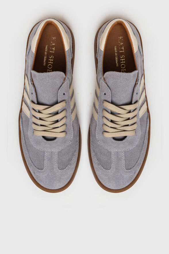 Кеди з декоративними елементами